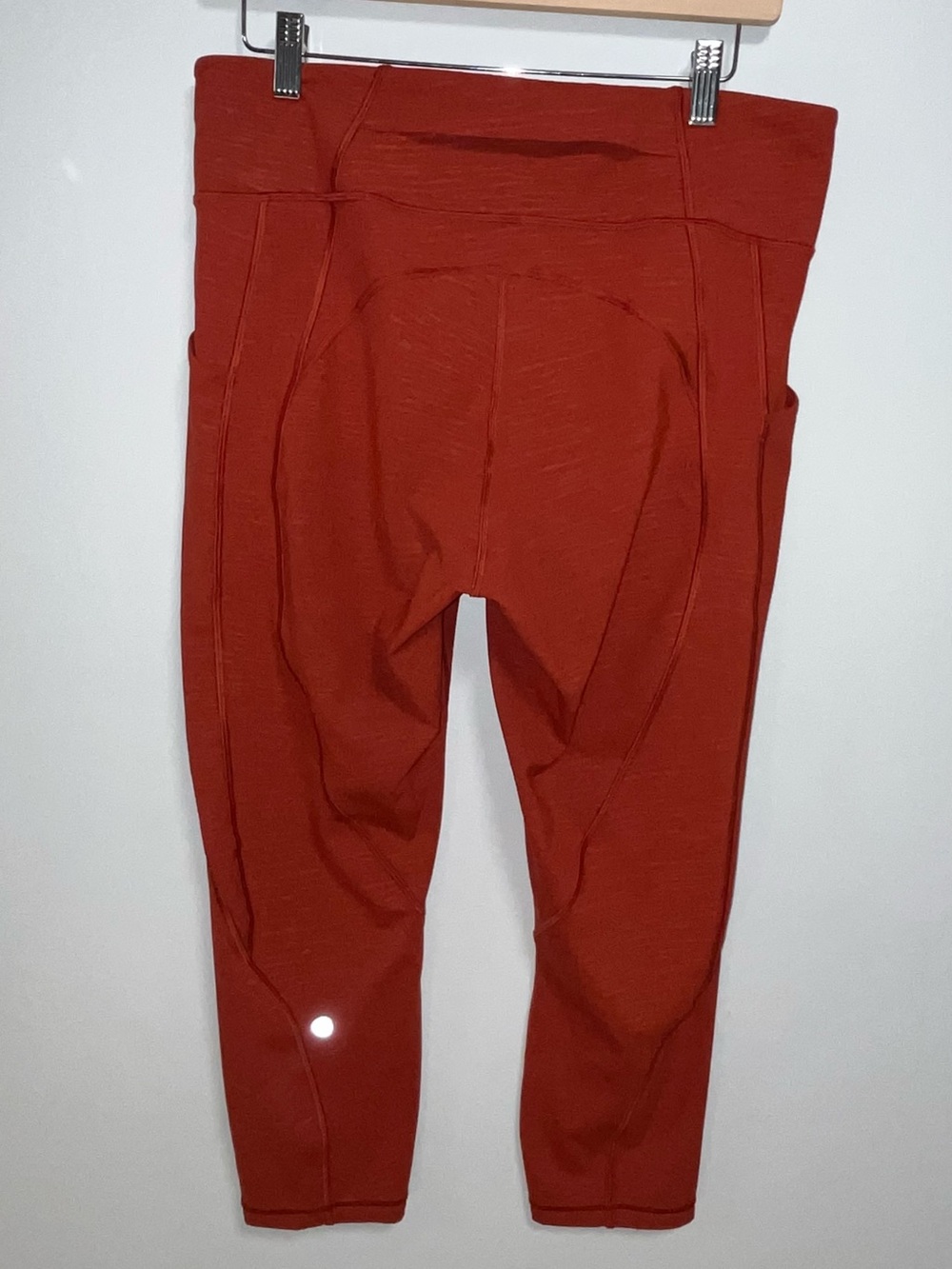 Lululemon Time To Sweat Crop *23"
Stride Emboss Cayenne size 12